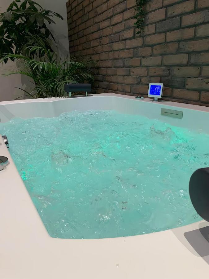 V' Appart Spa Труа Экстерьер фото